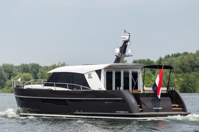 Super Lauwersmeer met Discovery 45 AC & 46 OC op Motorboot Sneek