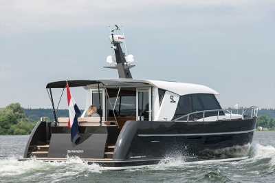 Video: Boote test Super Lauwersmeer Discovery 46 OC