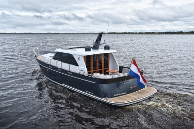 Discovery AC & Evolve OC ist auf der Motorbootschau in Sneek vertreten