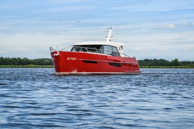 Super Lauwersmeer presents the Discovery 42 OC