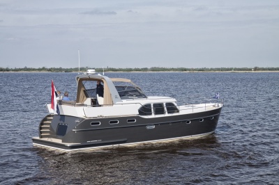 Super Lauwersmeer with entire Discovery-line at Boot Holland 2016