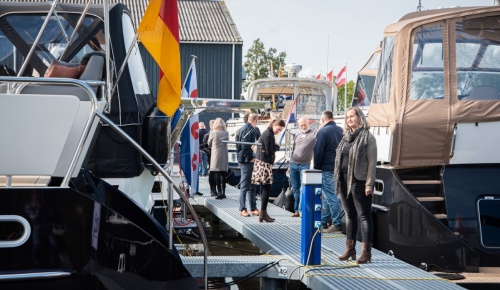Super Lauwersmeer boat show at the shipyard