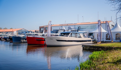Topmodellen Discovery-lijn ook te zien op Motorboot Sneek