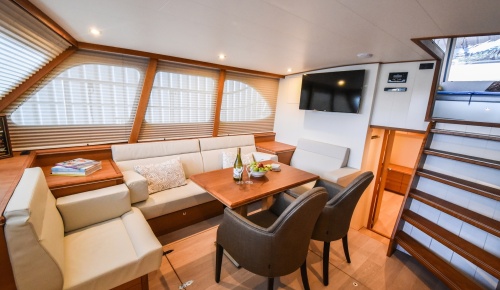 Super Lauwersmeer builds completely customized Discovery 45 AC