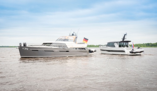 Discovery 47 AC and 47 OC side-by-side at HISWA te Water 2021