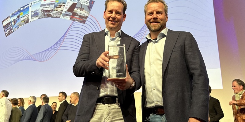 SLX54 is Powerboat of the Year 2023