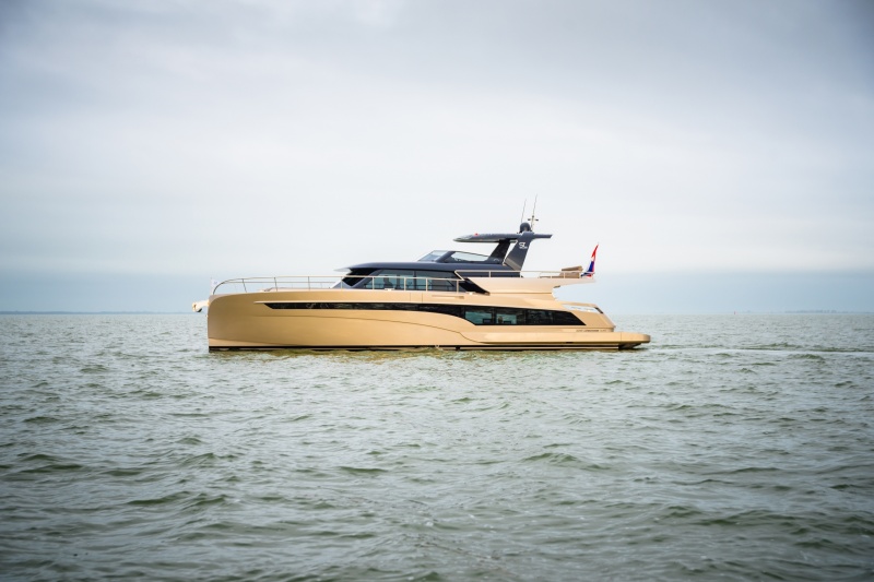 SLX54 ‘European Poweboat of the Year’